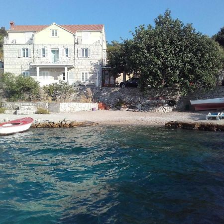 I&J Relaxing Beach Apartments Račišće エクステリア 写真