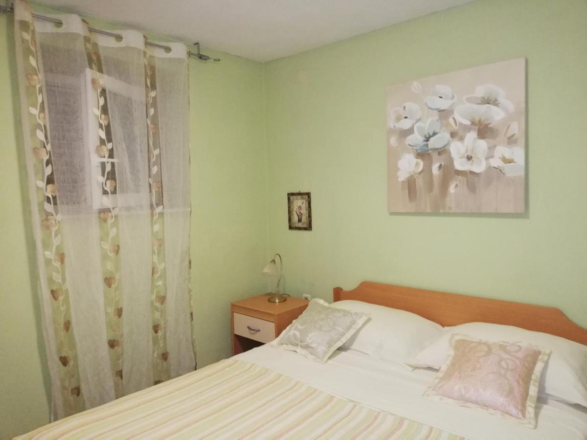 I&J Relaxing Beach Apartments Račišće エクステリア 写真