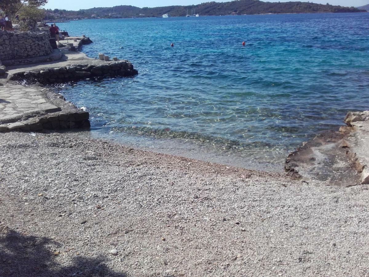 I&J Relaxing Beach Apartments Račišće エクステリア 写真