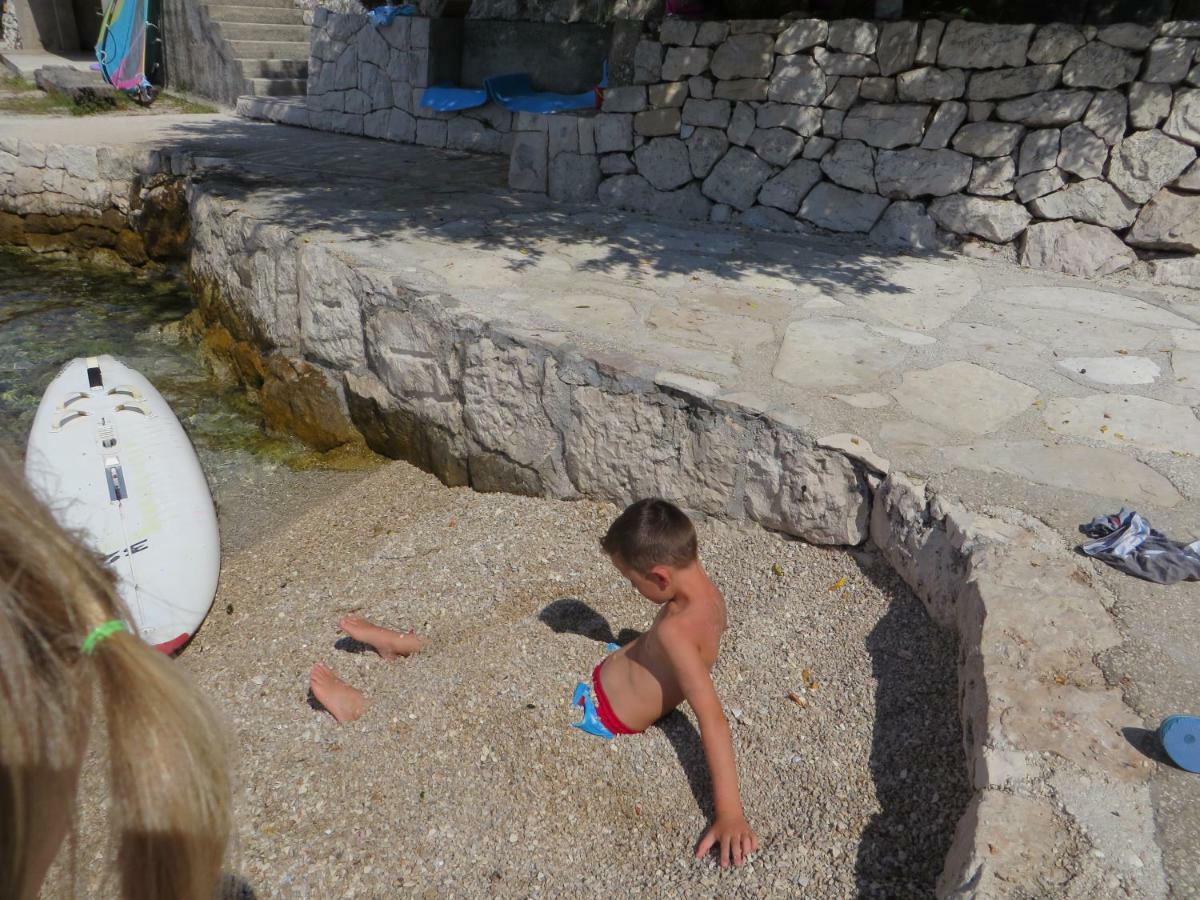 I&J Relaxing Beach Apartments Račišće エクステリア 写真
