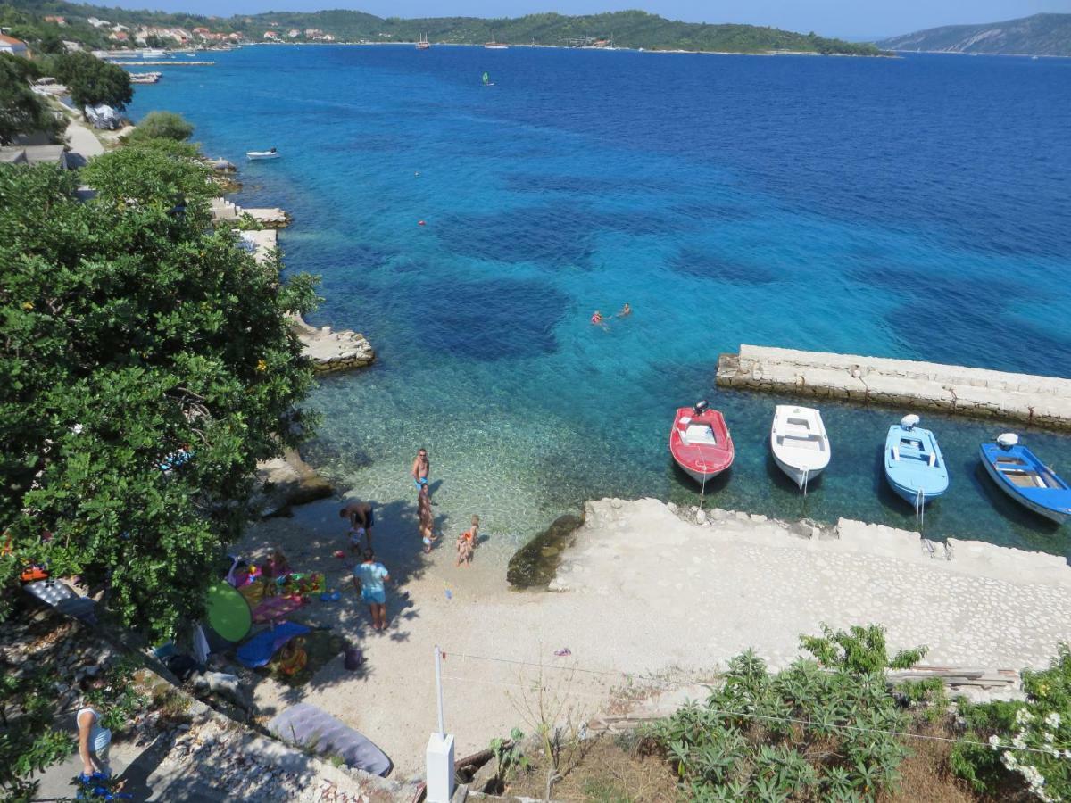 I&J Relaxing Beach Apartments Račišće エクステリア 写真