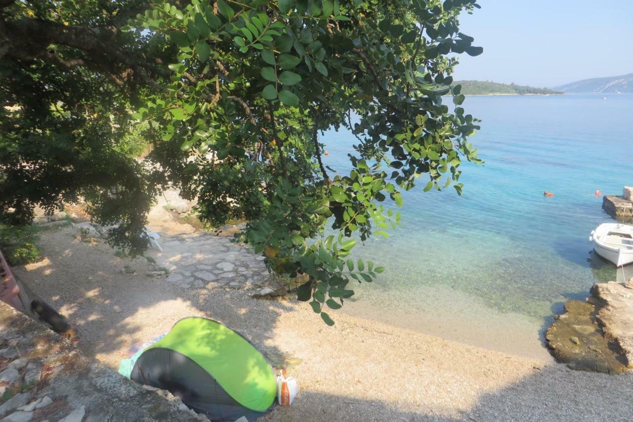 I&J Relaxing Beach Apartments Račišće エクステリア 写真