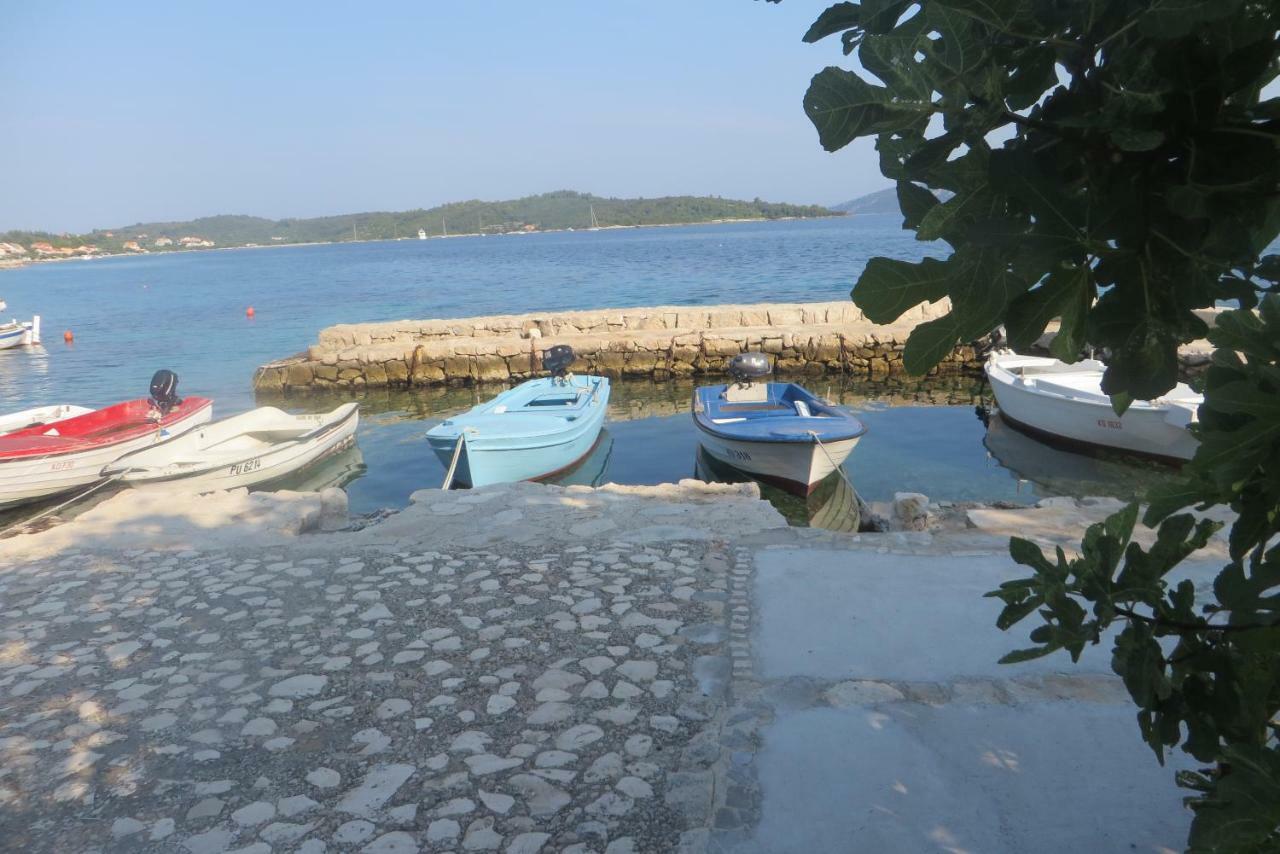 I&J Relaxing Beach Apartments Račišće エクステリア 写真